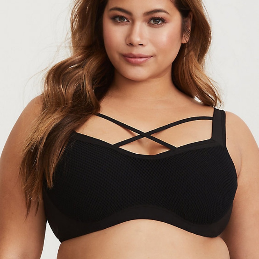 48 DDD STRAPPY MESH UNDERWIRE SPORTS BRA